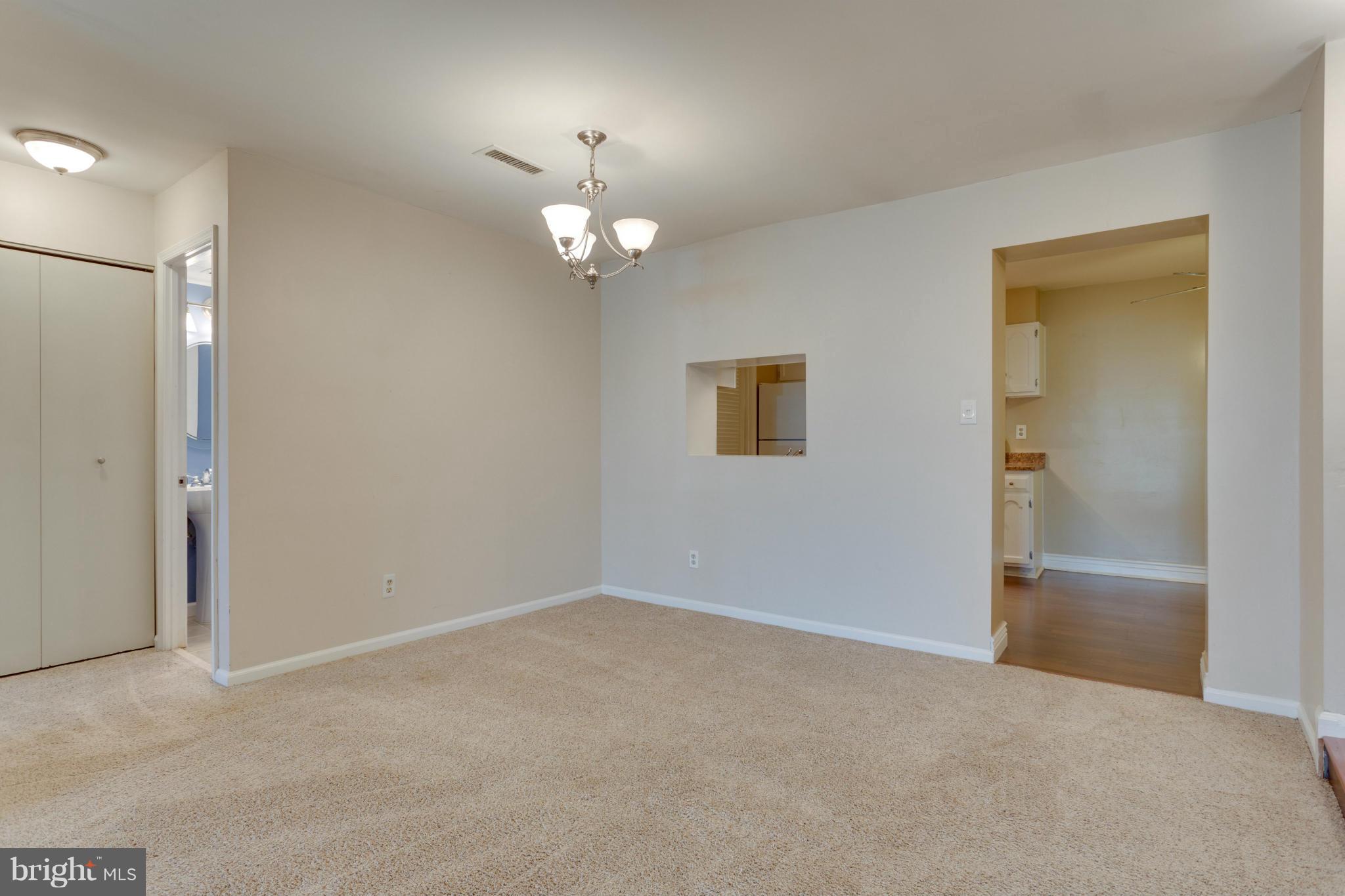 5812 Cove Landing Road, Unit 102 Burke, VA 22015 - Photo 9 of 30 Dining Room