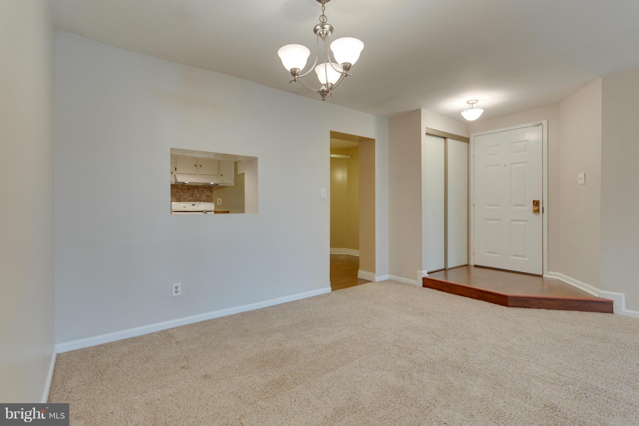 5812 Cove Landing Road, Unit 102 Burke, VA 22015 - Photo 10 of 30 Dining Room