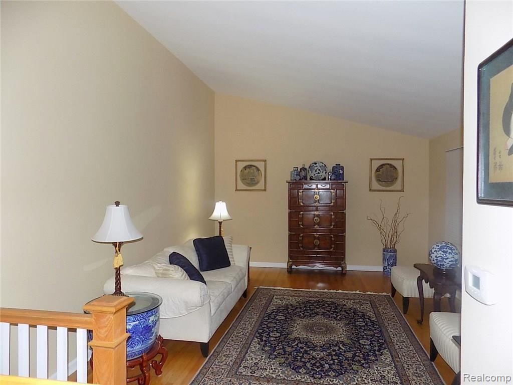 32352 Hearthstone Road Farmington Hills, MI 48334 - Photo 22 of 31