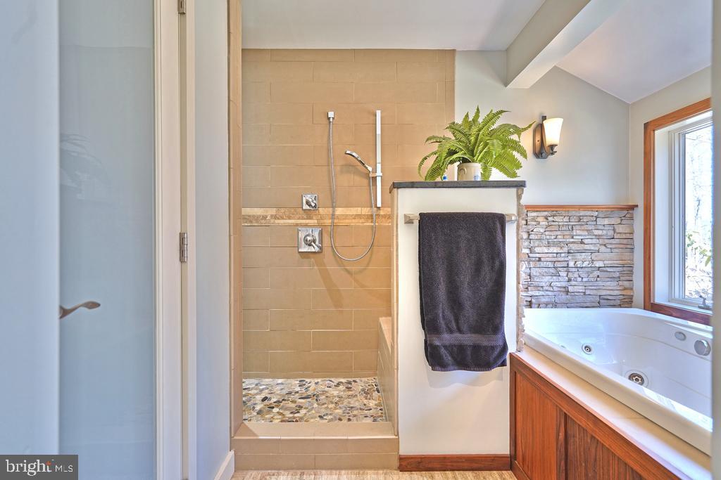 7216 Mountain Road Macungie, PA 18062 - Photo 22 of 45 Gallery Image 22
