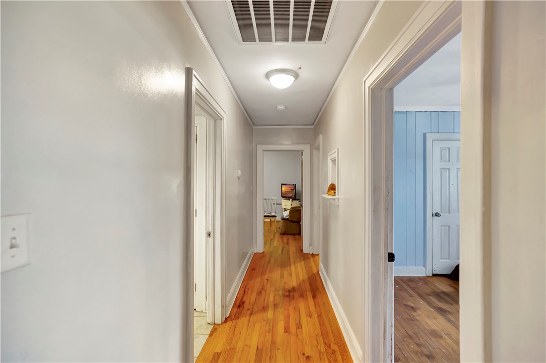503 Eskew Circle Anderson, SC 29621 - Photo 13 of 22 Hallway