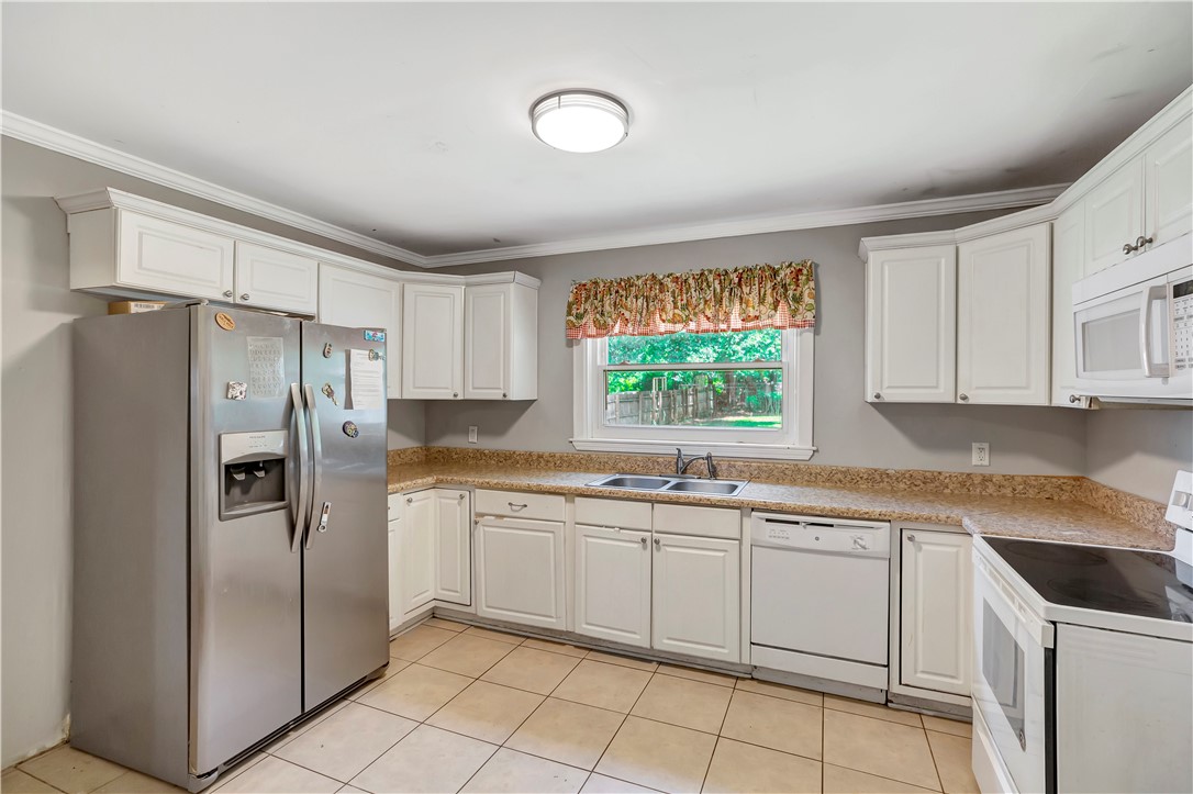 503 Eskew Circle Anderson, SC 29621 - Photo 7 of 22 Kitchen