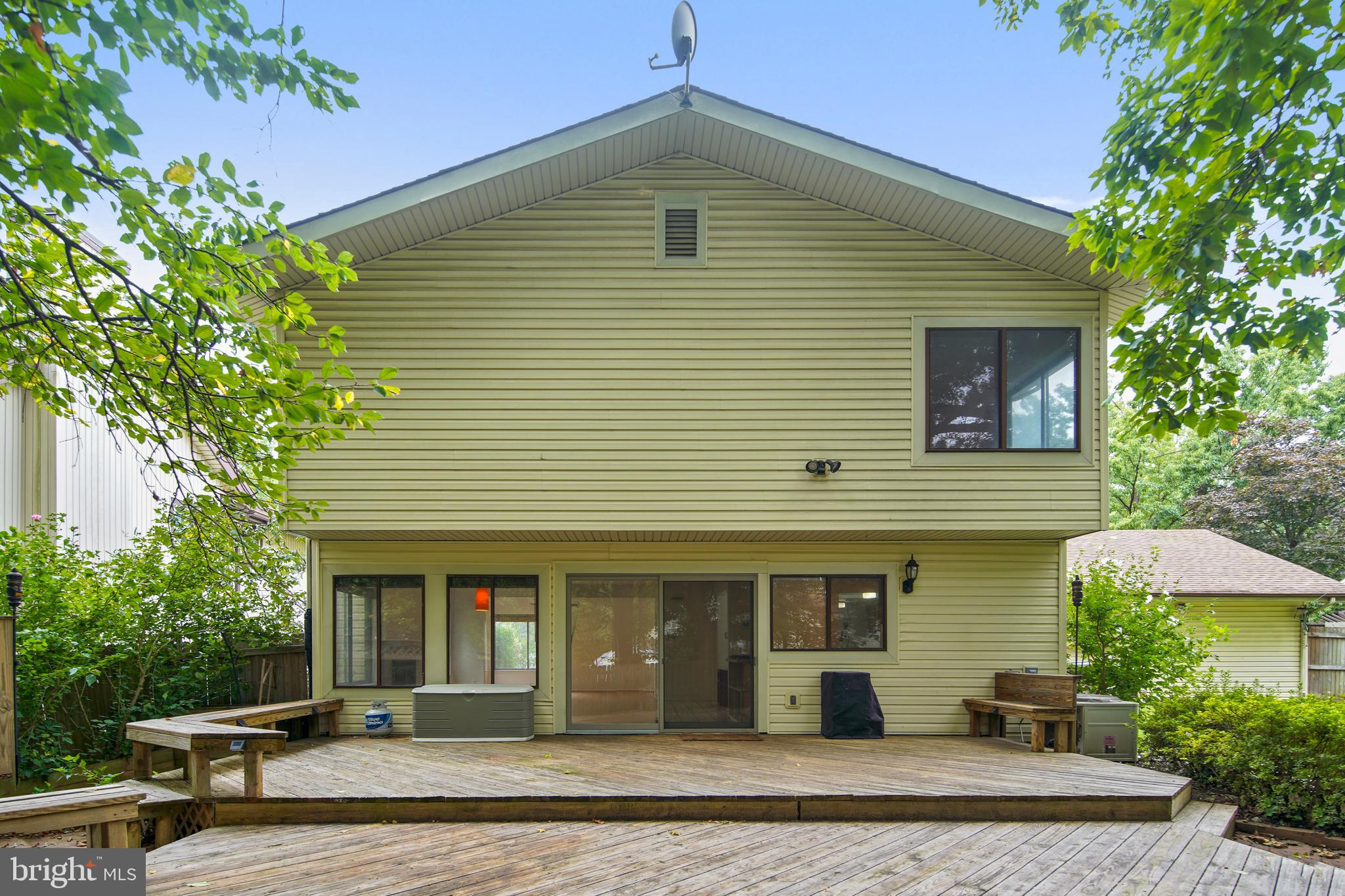 18905 Glendower Road Gaithersburg, MD 20879 - Photo 14 of 77 Gallery Image 14