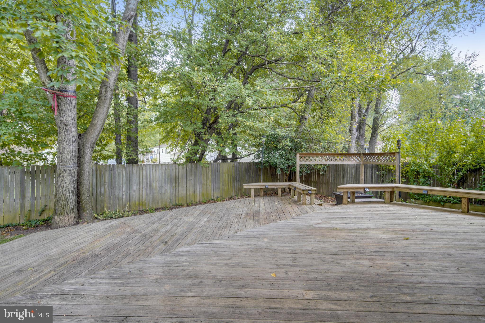 18905 Glendower Road Gaithersburg, MD 20879 - Photo 16 of 77 Gallery Image 16
