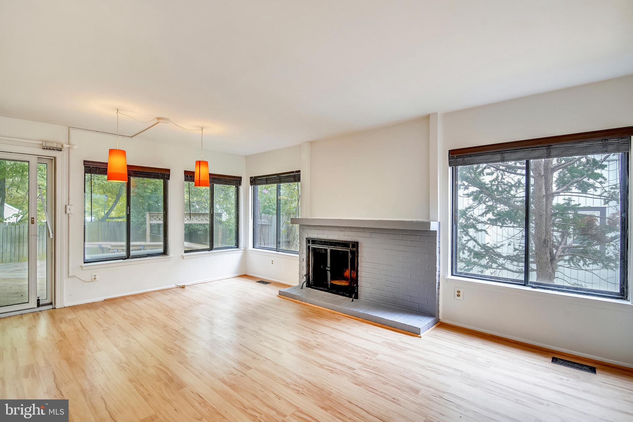 18905 Glendower Road Gaithersburg, MD 20879 - Photo 30 of 77 Gallery Image 30