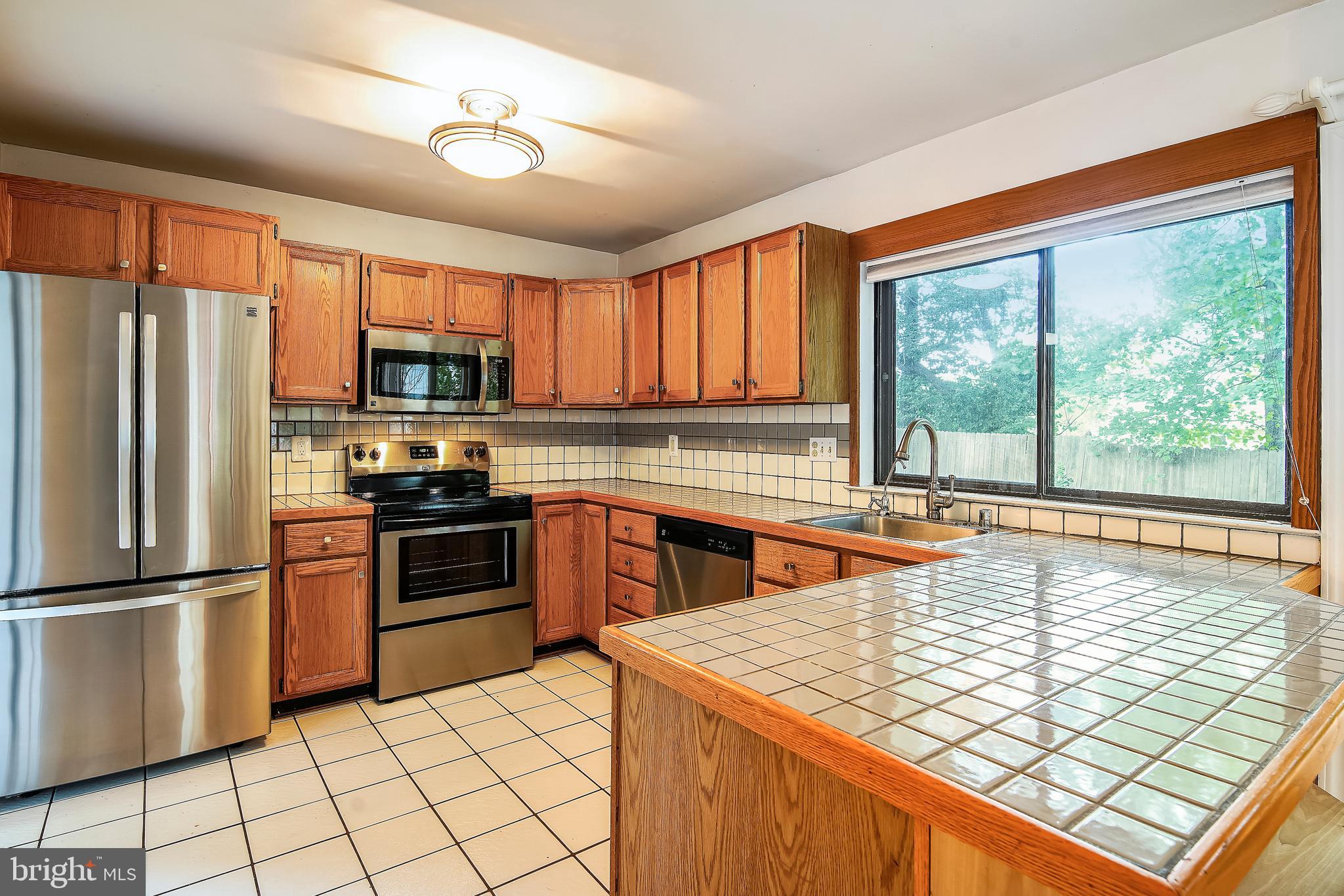 18905 Glendower Road Gaithersburg, MD 20879 - Photo 33 of 77 Gallery Image 33