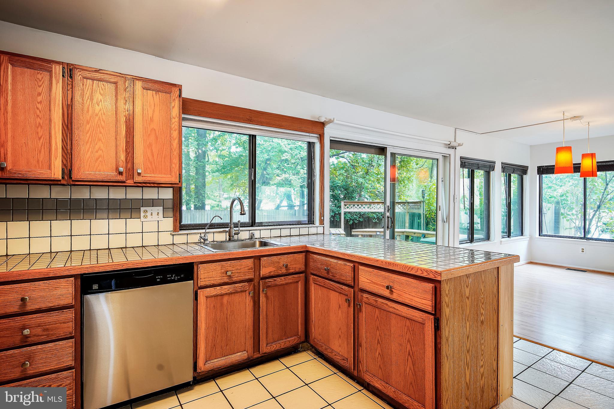 18905 Glendower Road Gaithersburg, MD 20879 - Photo 34 of 77 Gallery Image 34