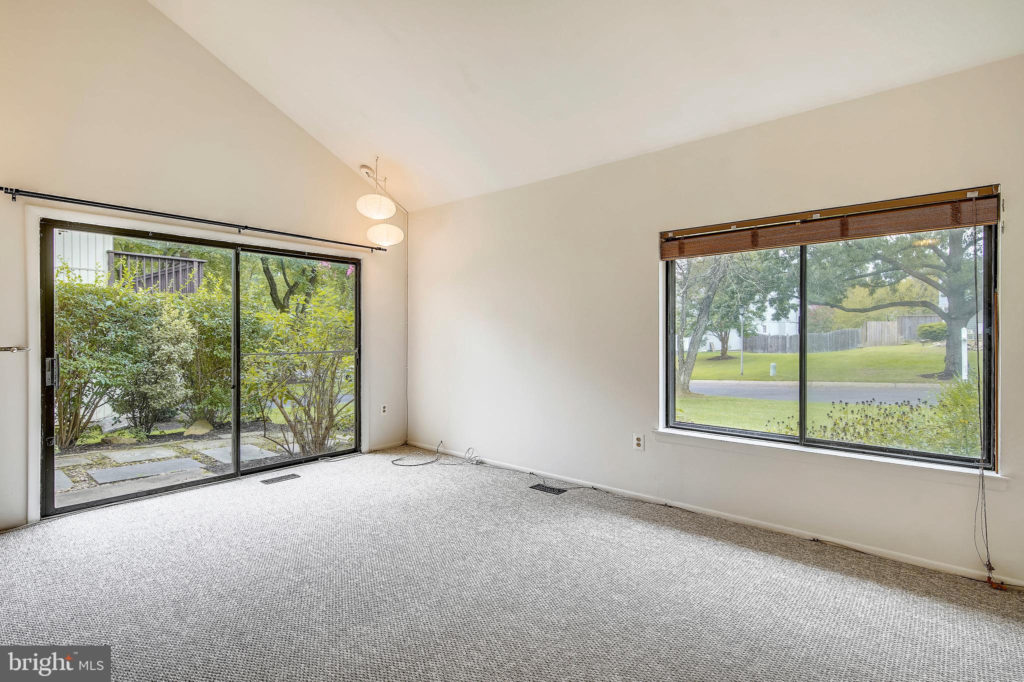18905 Glendower Road Gaithersburg, MD 20879 - Photo 39 of 77 Gallery Image 39