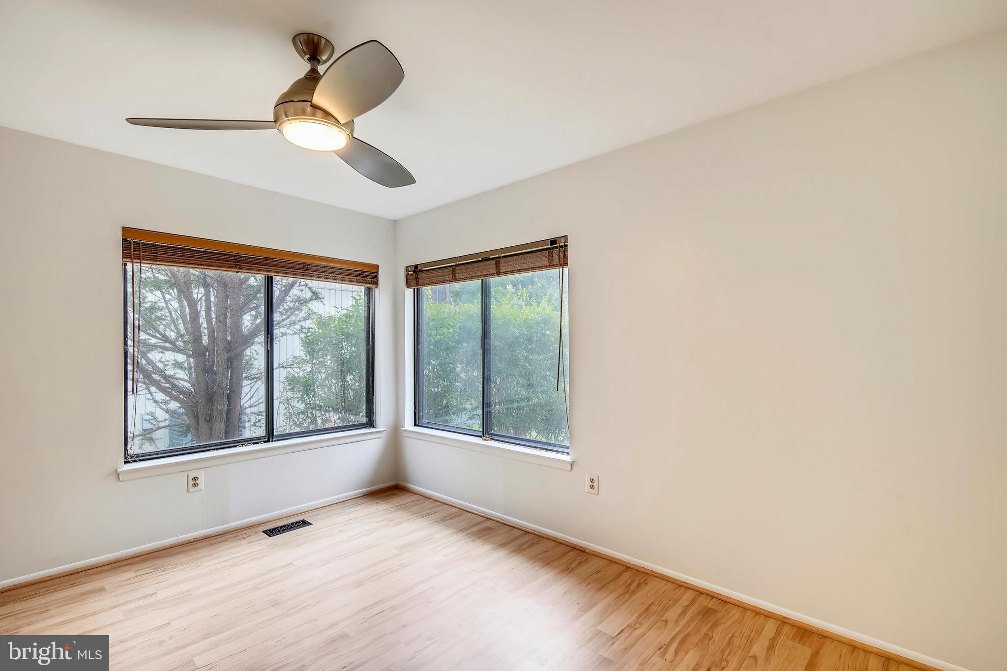 18905 Glendower Road Gaithersburg, MD 20879 - Photo 44 of 77 Gallery Image 44