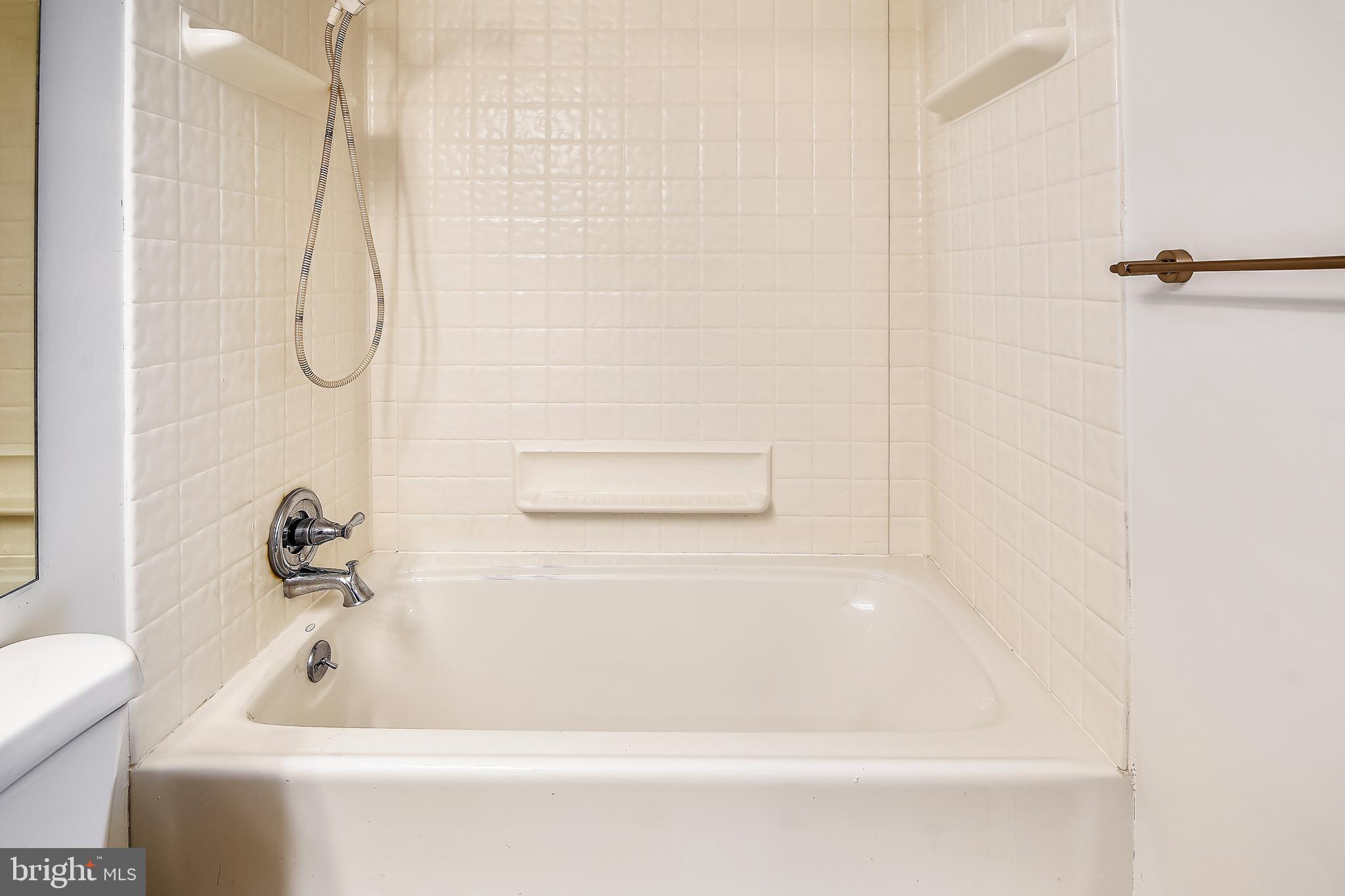 18905 Glendower Road Gaithersburg, MD 20879 - Photo 51 of 77 Gallery Image 51