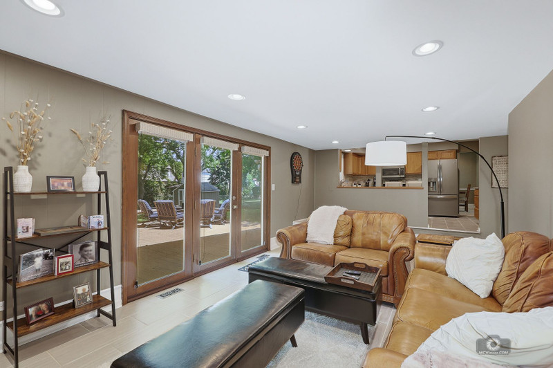619 East Bauer Road Naperville, IL 60563 - Photo 12 of 27