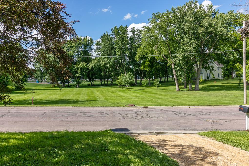 608 7th Avenue Southeast Waseca, MN 56093 - Photo 34 of 35