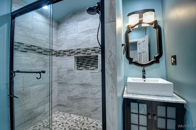 $2,200 | 36 19th Street, Buffalo, NY 14213