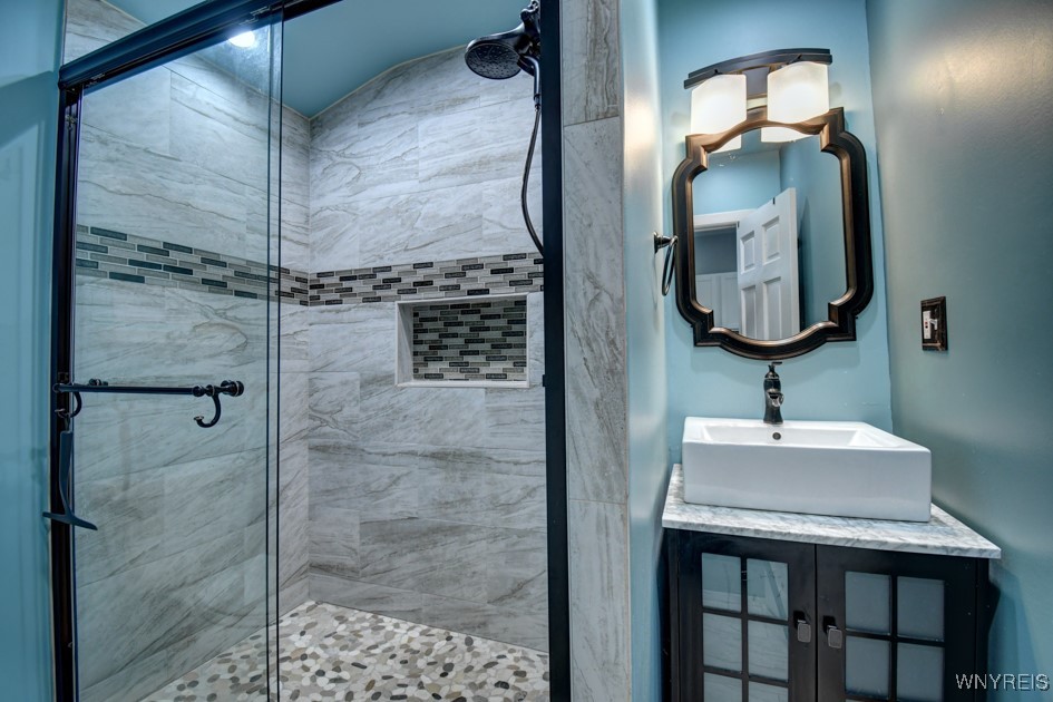 36 19th Street Buffalo, NY 14213 - Photo 19 of 48