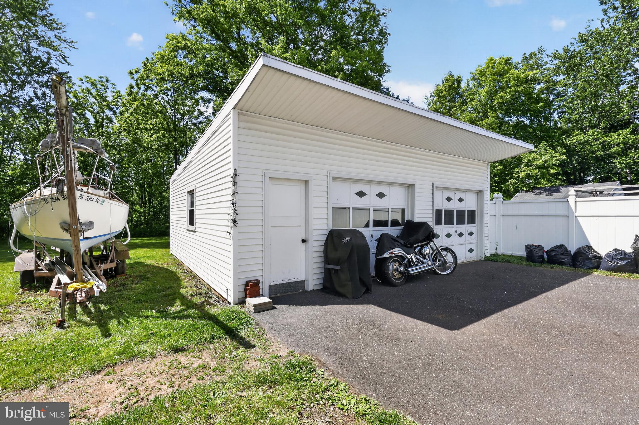 3438 East Orvilla Road Hatfield, PA 19440 - Photo 21 of 26 Garage