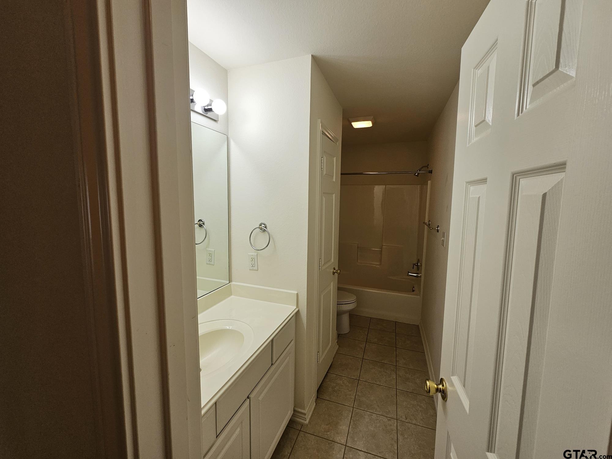 1521 Rice Road Tyler, TX 75703 - Photo 16 of 25 Guest Bath