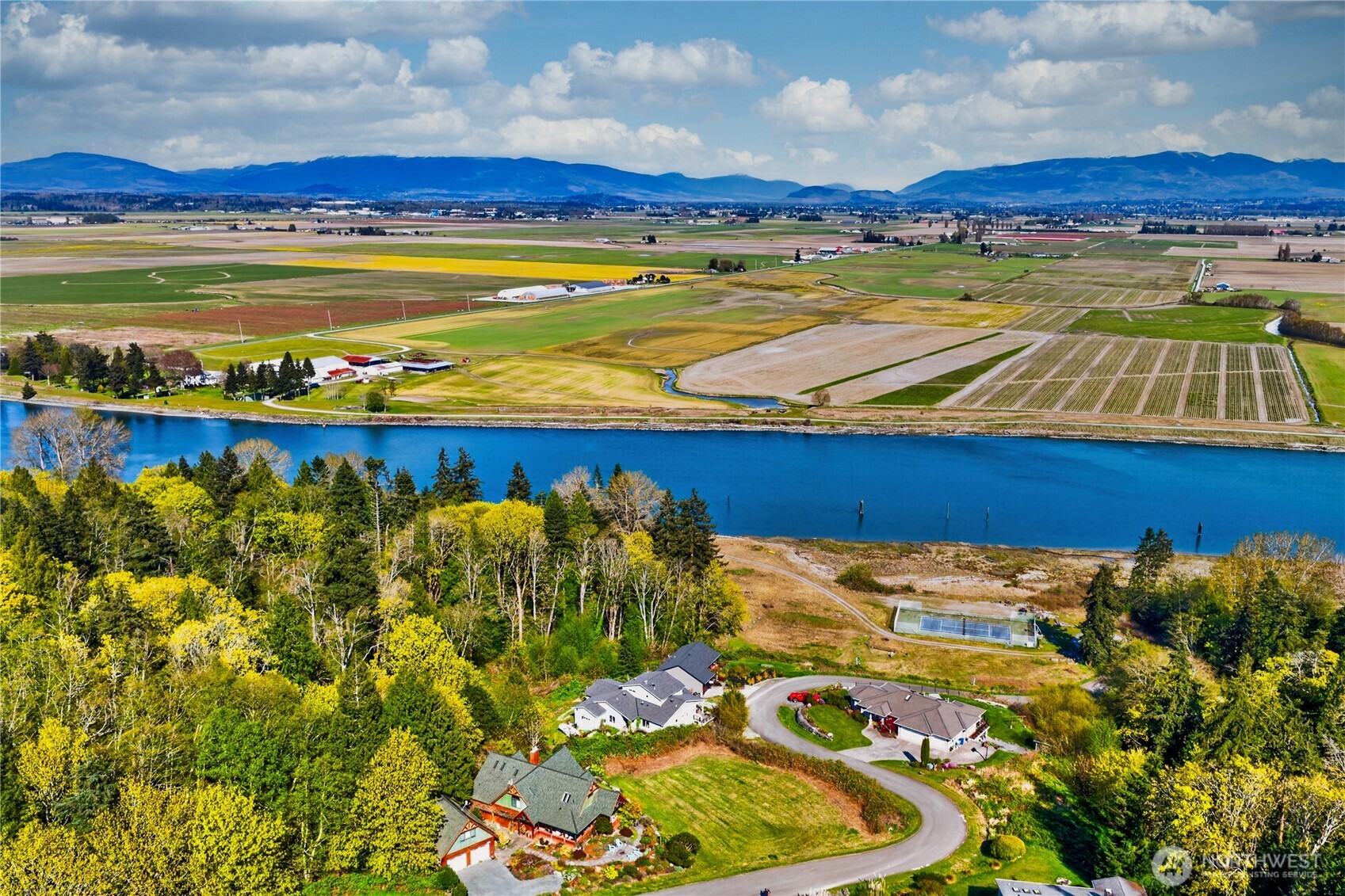 8 Sahalie Road La Conner, WA 98257 - Photo 15 of 18 Gallery Image 15