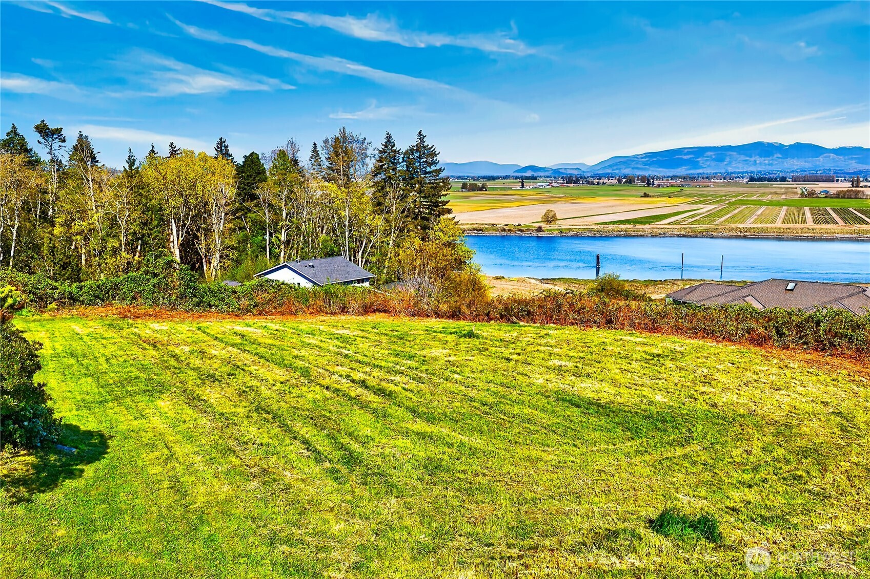 8 Sahalie Road La Conner, WA 98257 - Photo 7 of 18 Gallery Image 7