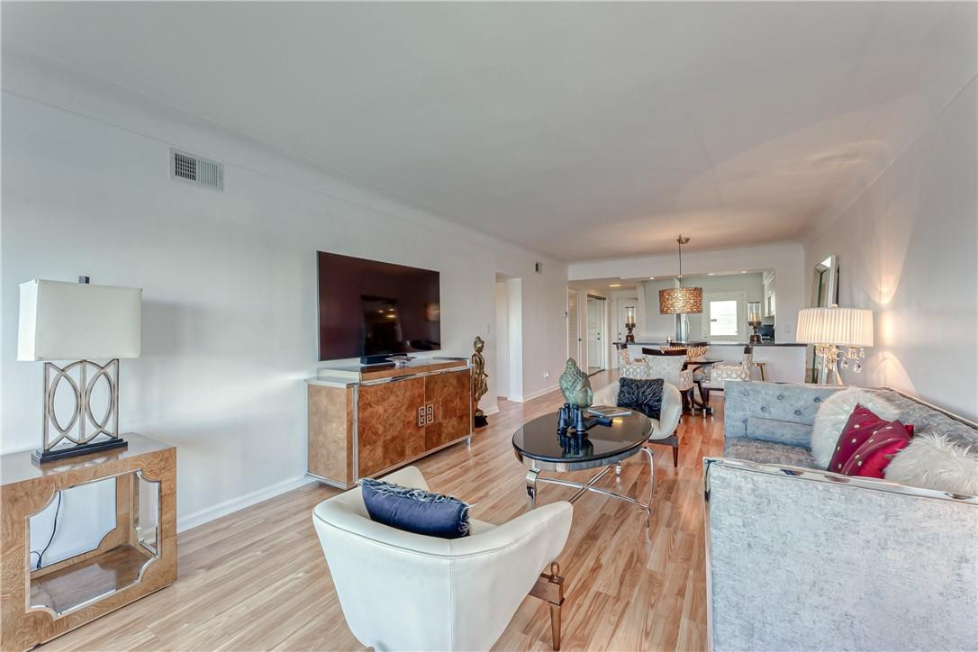 2800 Northeast 30th Avenue, Unit 10D Lighthouse Point, FL 33064 - Photo 11 of 39 Living Area