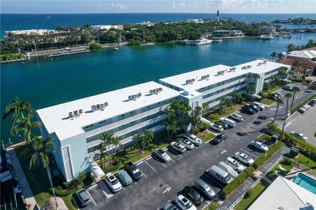 2800 Northeast 30th Avenue, Unit 10D Lighthouse Point, FL 33064 - Photo 3 of 39 Photo 3