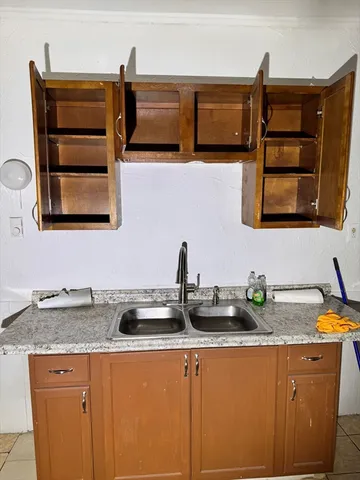 $489,000 | 127 Dickinson Street, Springfield, MA 01108