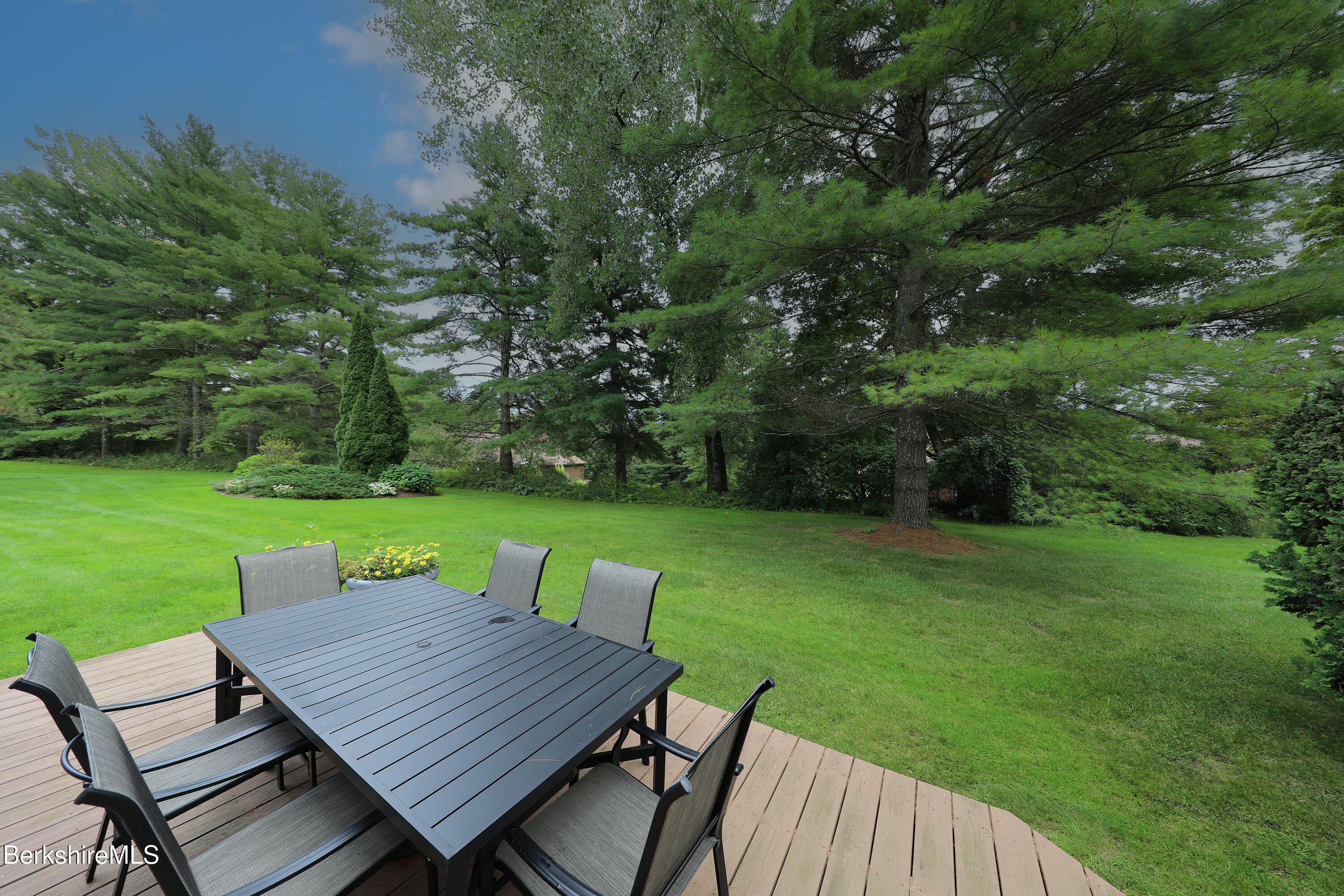 19 Hawthorne Road, Unit GH 8 Stockbridge, MA 01240 - Photo 42 of 53 Wonderful privacy