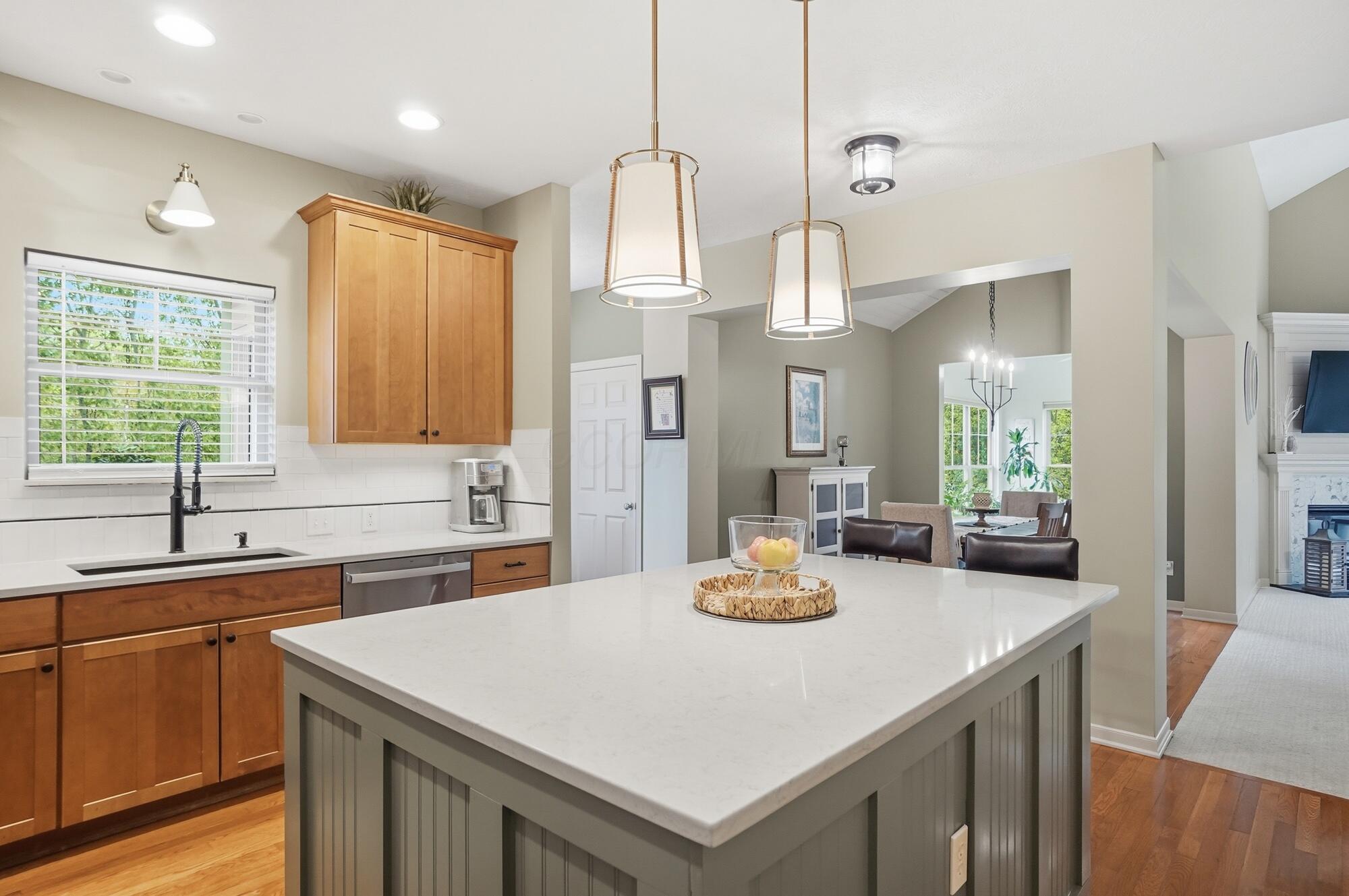 1167 Cross Creeks Ridge Pickerington, OH 43147 - Photo 17 of 91 Kitchen