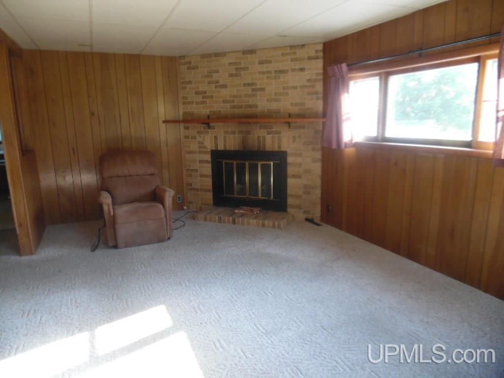 4955 12th Road Escanaba, MI 49829 - Photo 6 of 27