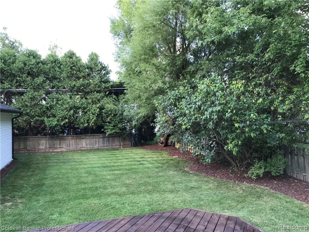 1002 Hawthorne Road Grosse Pointe Woods, MI 48236 - Photo 24 of 26
