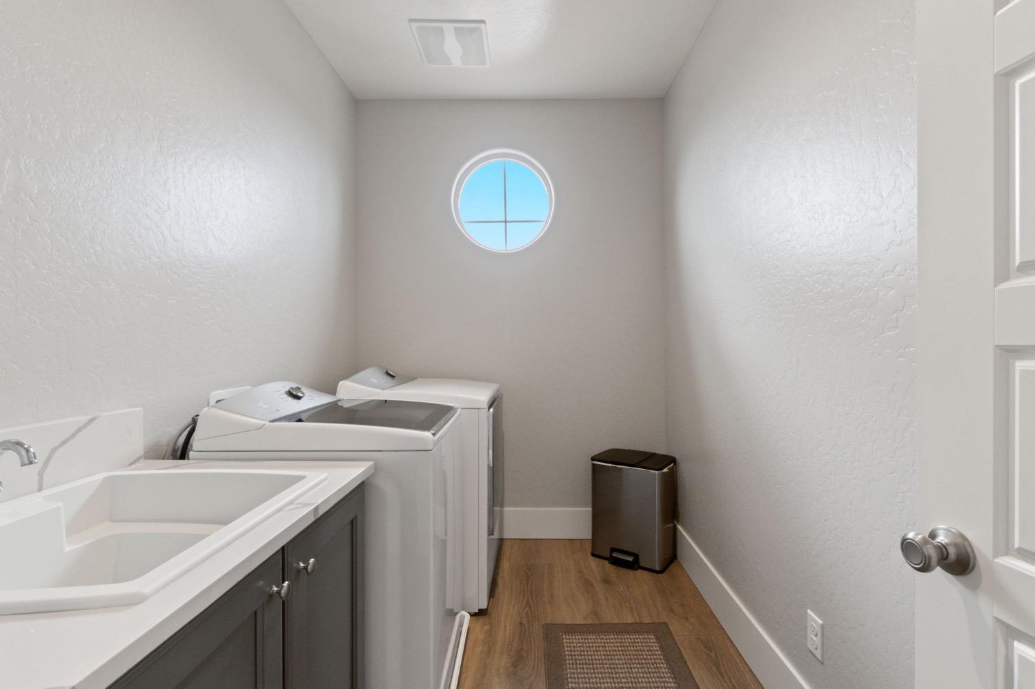4491 Vineyard Drive Madera, CA 93636 - Photo 22 of 47 a bathroom with a sink and a toilet