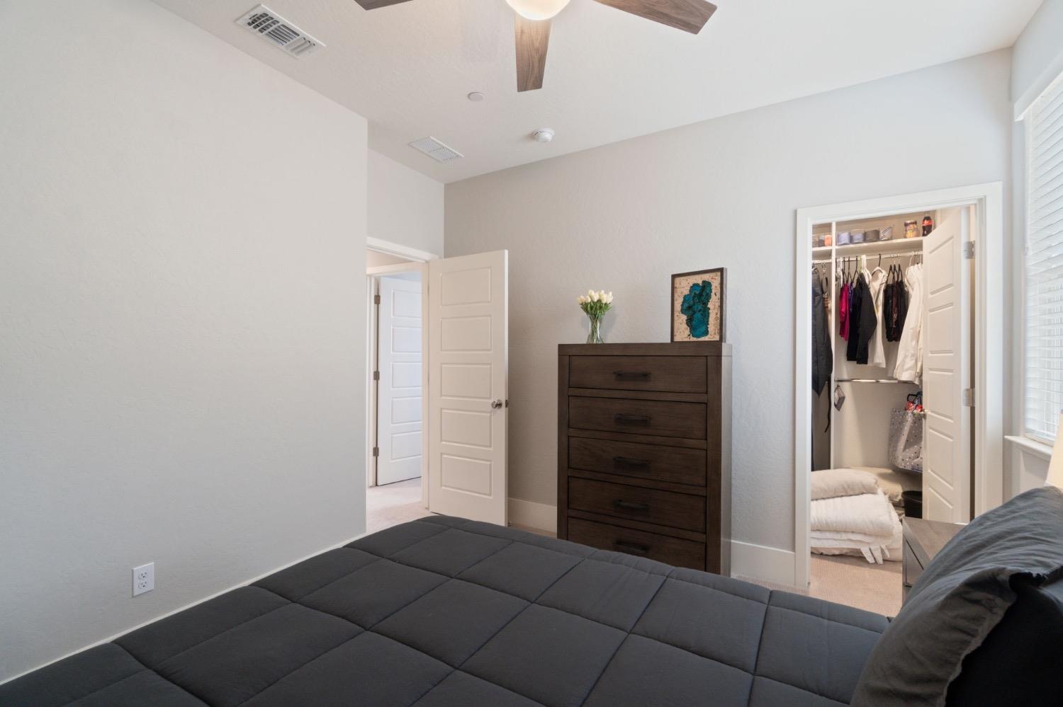 4491 Vineyard Drive Madera, CA 93636 - Photo 26 of 47 a view of walk in closet