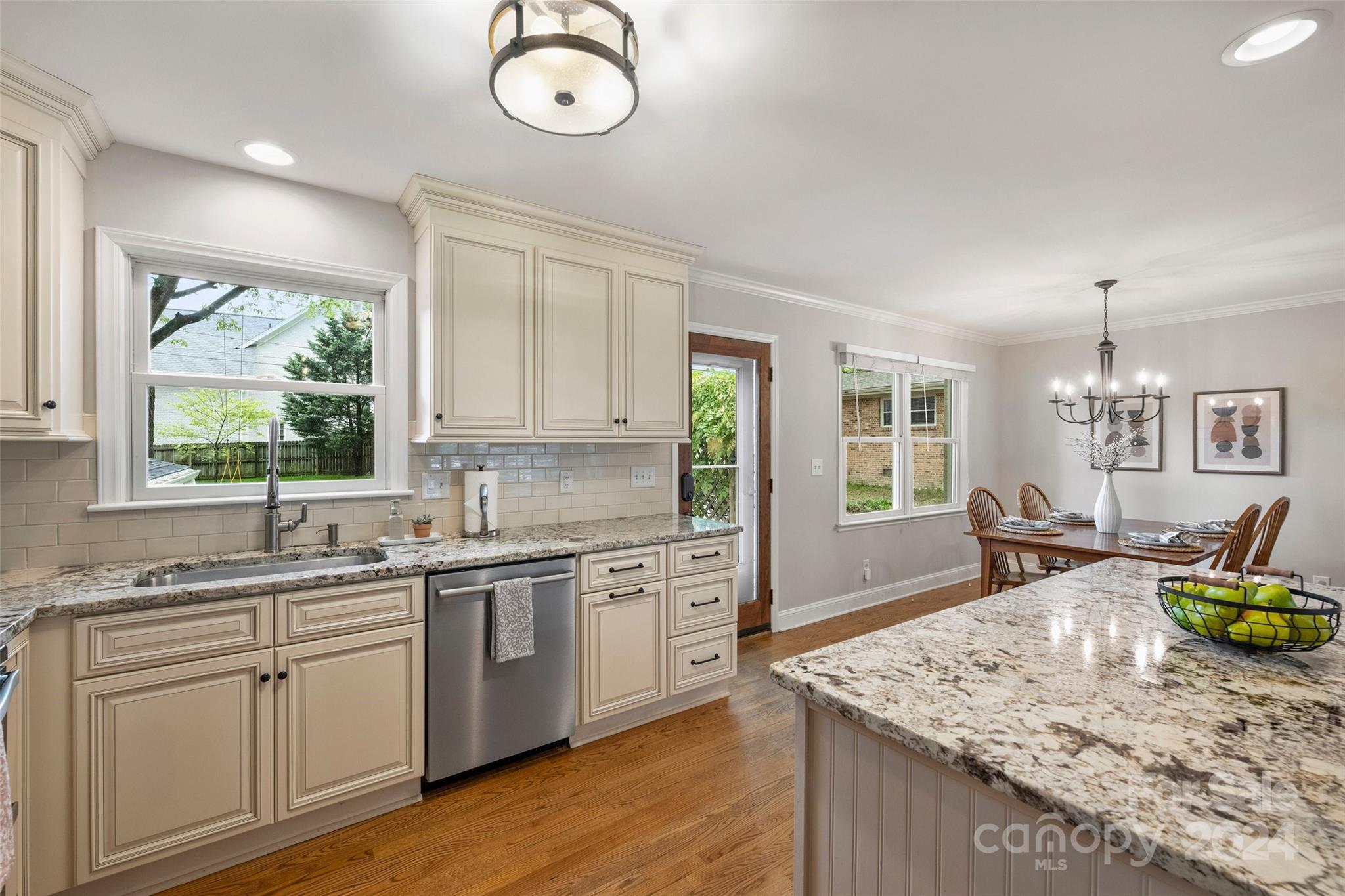 3515 Round Oak Road Charlotte, NC 28210 - Photo 9 of 28 Gallery Image 9