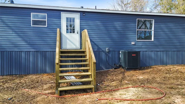 $329,999 | 11759 West Hollyhill Street, Plantersville, TX 77363