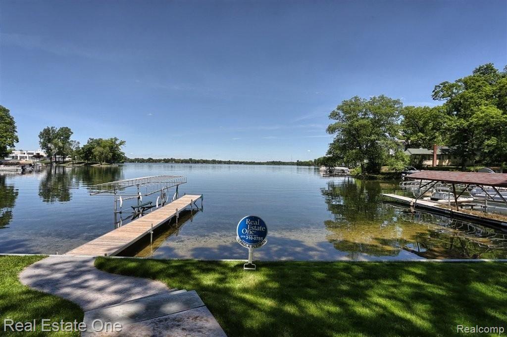 1621 Ridge Road Highland, MI 48356 - Photo 22 of 25 Lakeview