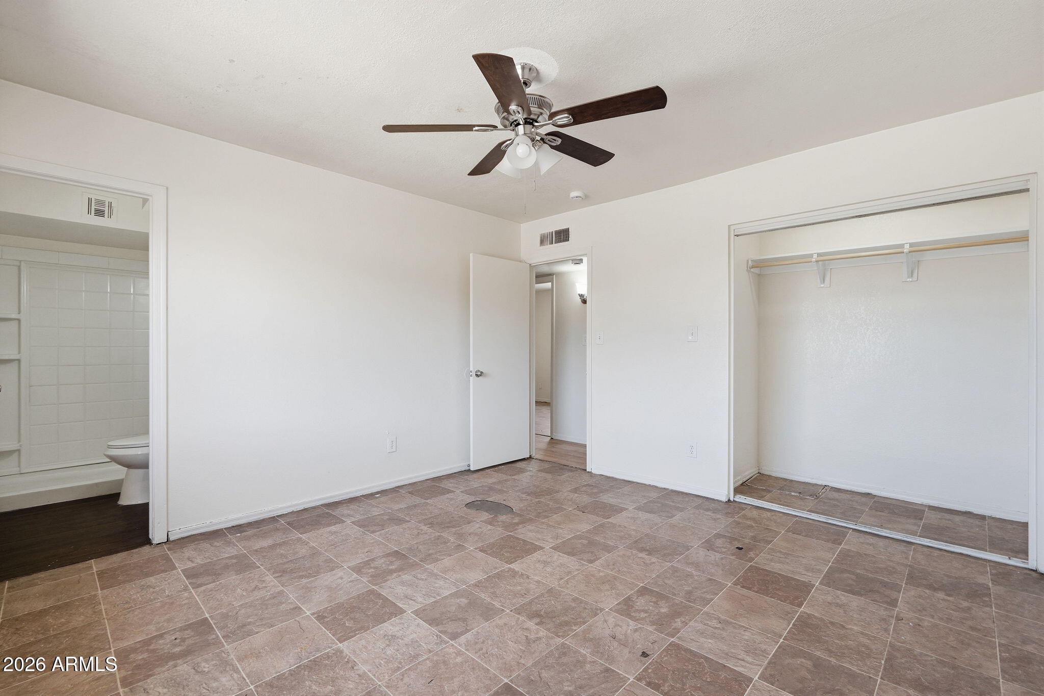 6452 West Thomas Road Phoenix, AZ 85033 - Photo 16 of 30 a view of an empty room