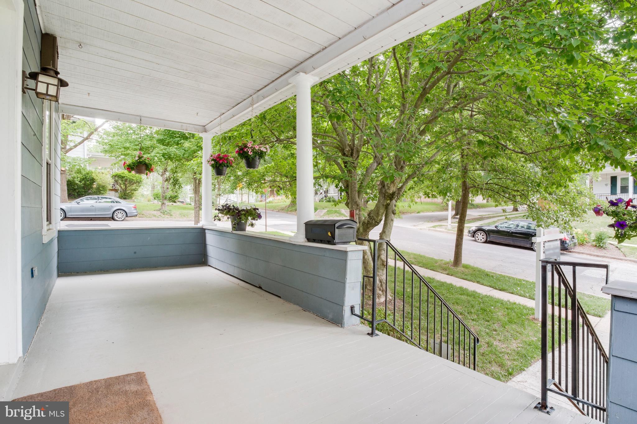 5316 Tramore Road Baltimore, MD 21214 - Photo 3 of 30