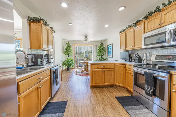 $499,500 | 17063 Lakeview Lane, Audubon, MN 56511