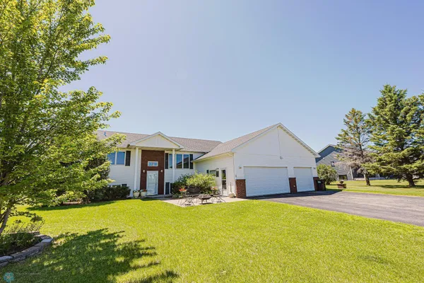 $499,500 | 17063 Lakeview Lane, Audubon, MN 56511