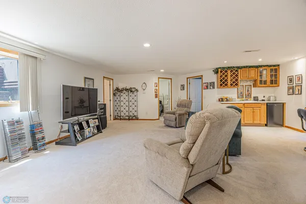 $499,500 | 17063 Lakeview Lane, Audubon, MN 56511