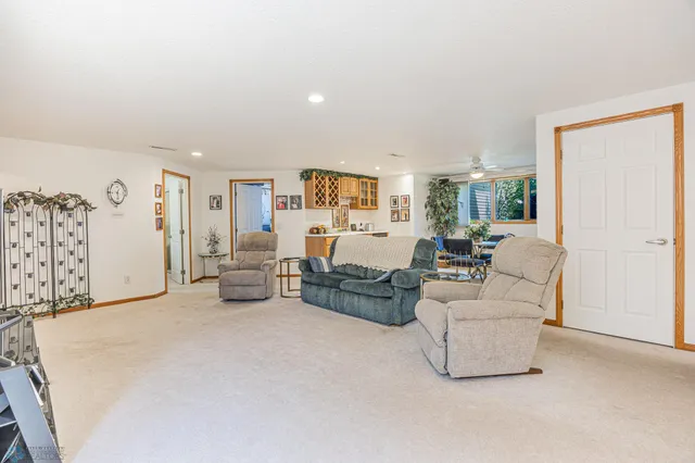 $499,500 | 17063 Lakeview Lane, Audubon, MN 56511