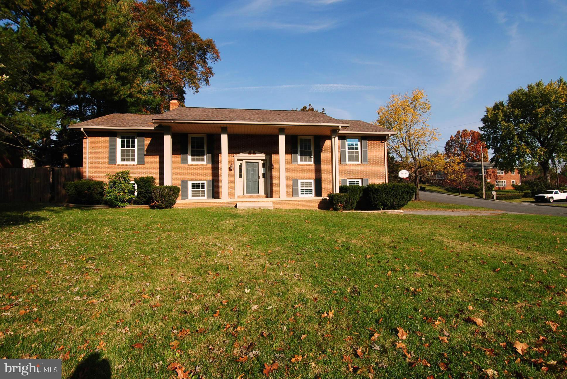 129 Henrico Road Front Royal, VA 22630 - Photo 2 of 26 Exterior (Front)