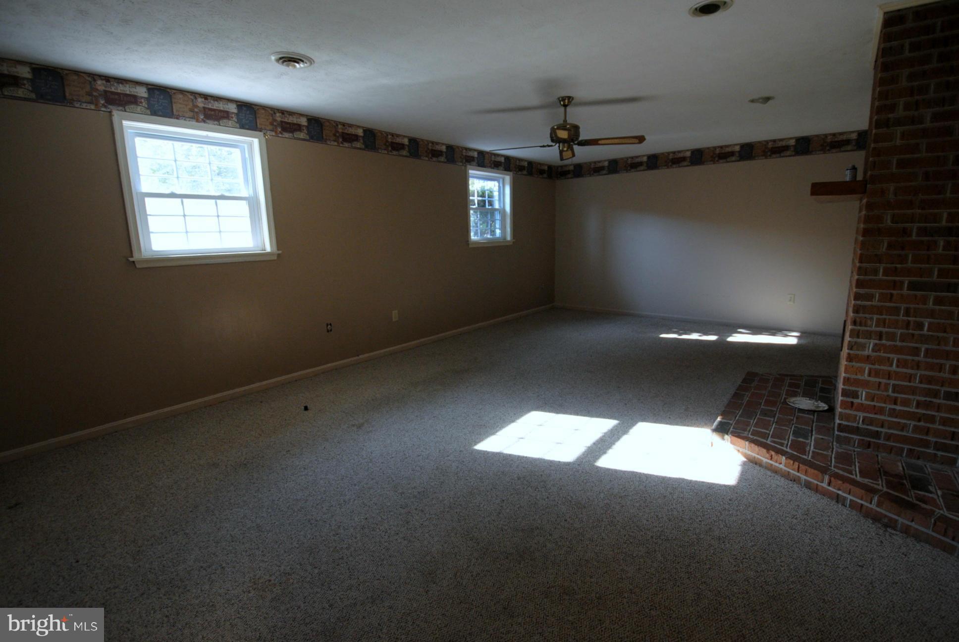 129 Henrico Road Front Royal, VA 22630 - Photo 21 of 26 Family Room