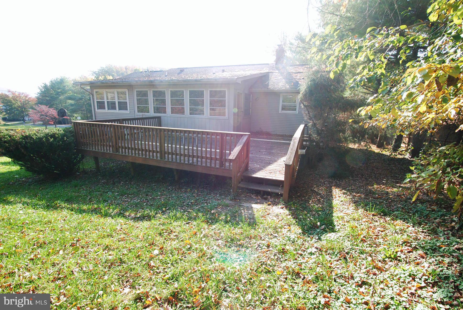 129 Henrico Road Front Royal, VA 22630 - Photo 24 of 26 Exterior (Rear)