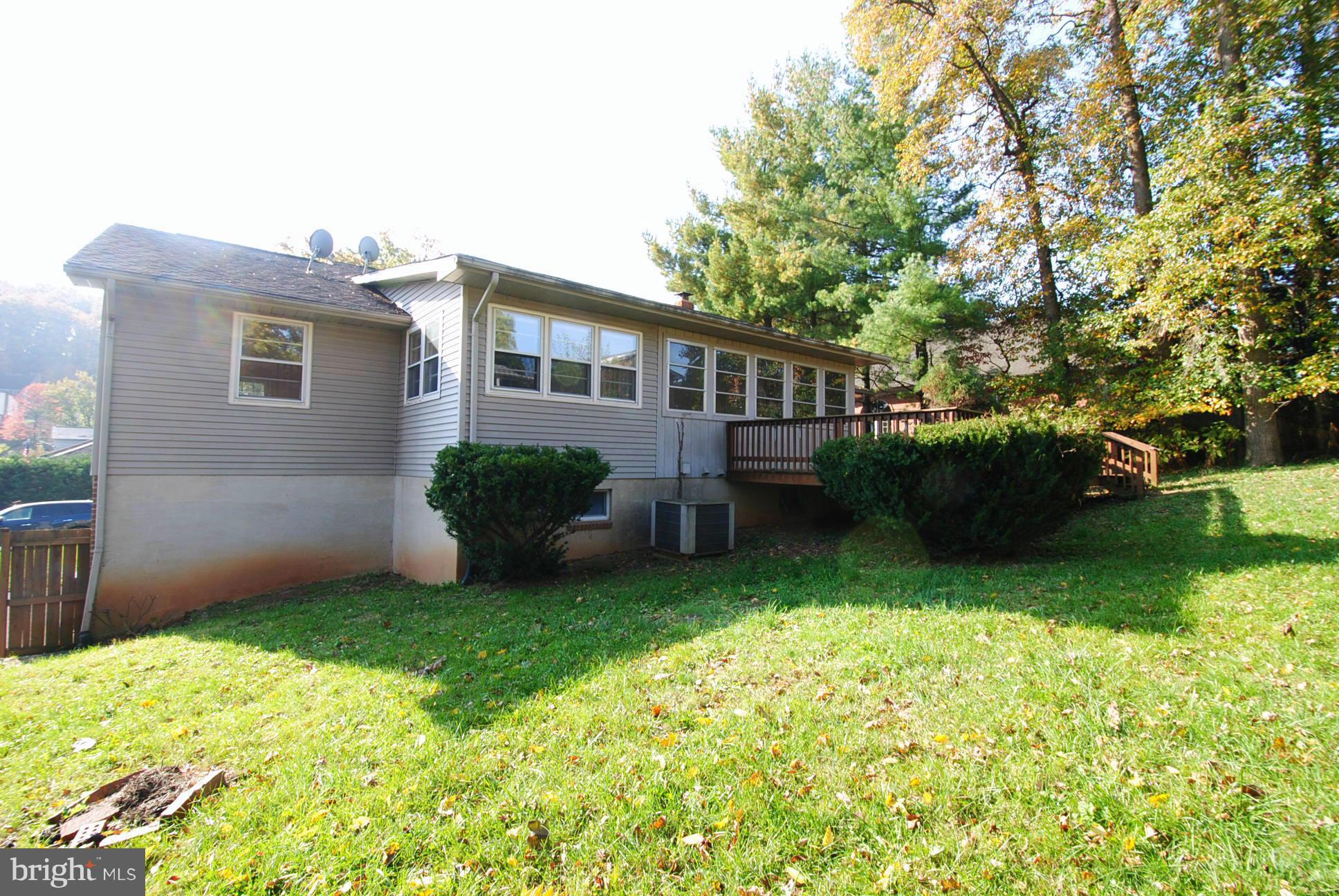 129 Henrico Road Front Royal, VA 22630 - Photo 25 of 26 Exterior (Rear)