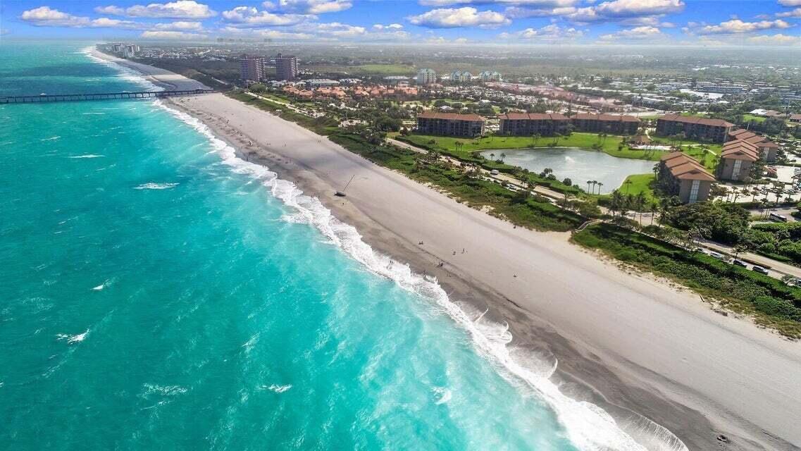 12558 165th Road North Jupiter, FL 33478 - Photo 67 of 67 a view of a city and mountains ocean view