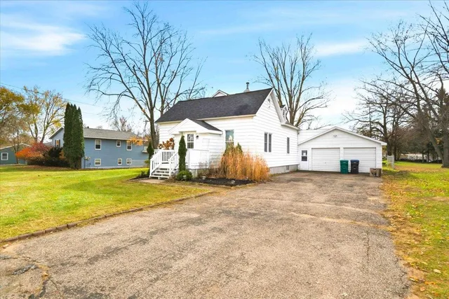 $184,900 | 121 Elmwood Lane, Nekoosa, WI 54457