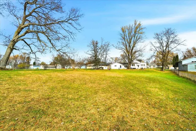 $184,900 | 121 Elmwood Lane, Nekoosa, WI 54457