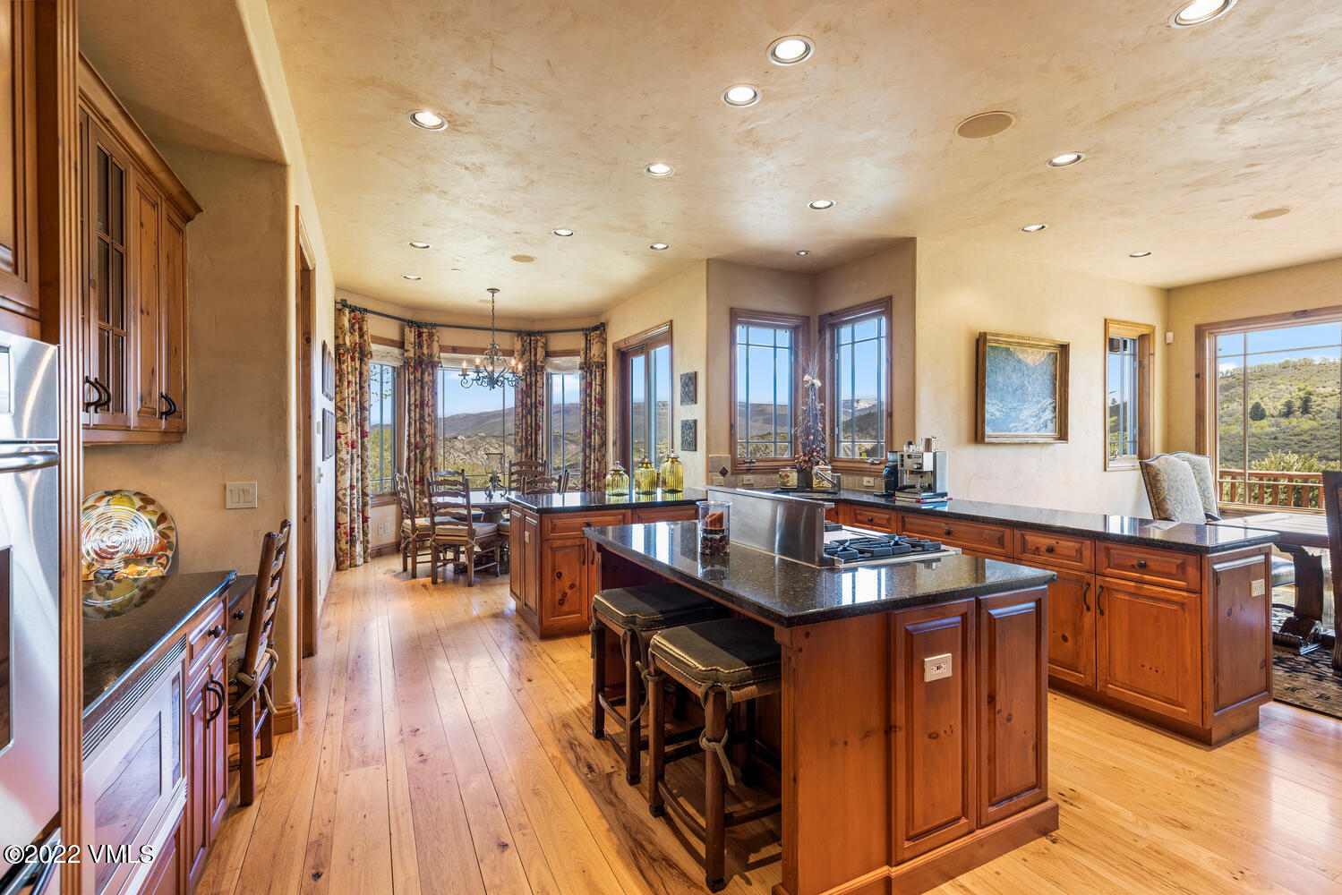 240 Aspen Meadows Road Edwards, CO 81632 - Photo 14 of 44 240 Aspen Meadows Rd Edwards-large-030-0