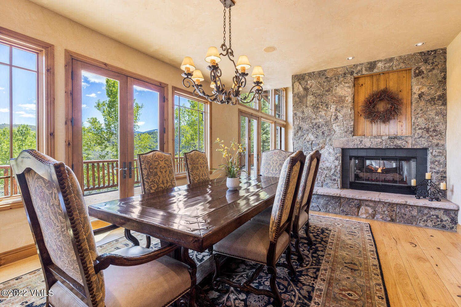 240 Aspen Meadows Road Edwards, CO 81632 - Photo 16 of 44 240 Aspen Meadows Rd Edwards-large-027-0
