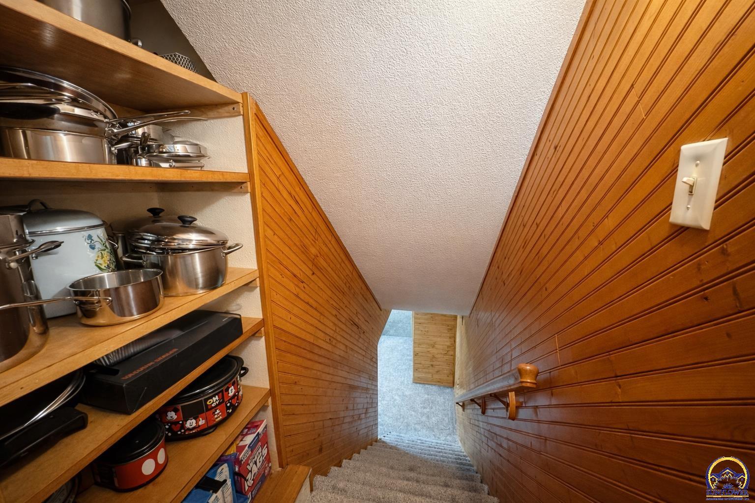 1318 Southwest Wayne Avenue Topeka, KS 66604 - Photo 22 of 34